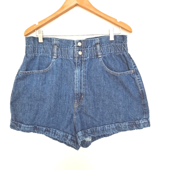 Levi's Blue Denim Jean High Rise Elastic Waist Mom Shorts sz 31 - Picture 1 of 10